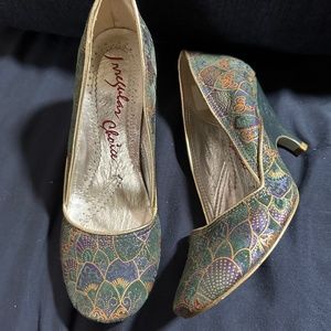 NWOT Irregular Choice Peacock Wedge Heals Size 9